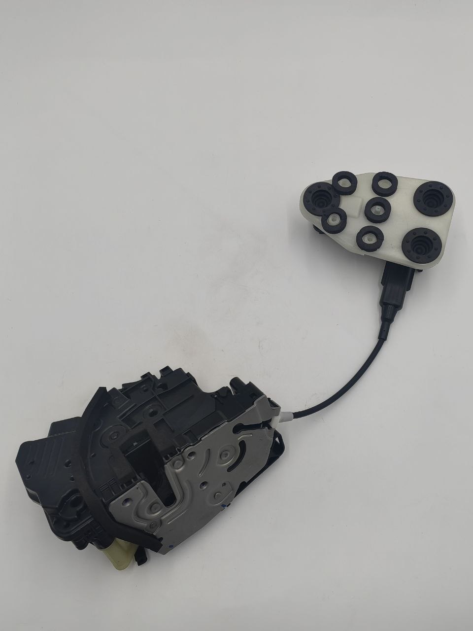 X01-61051101 thumbnail