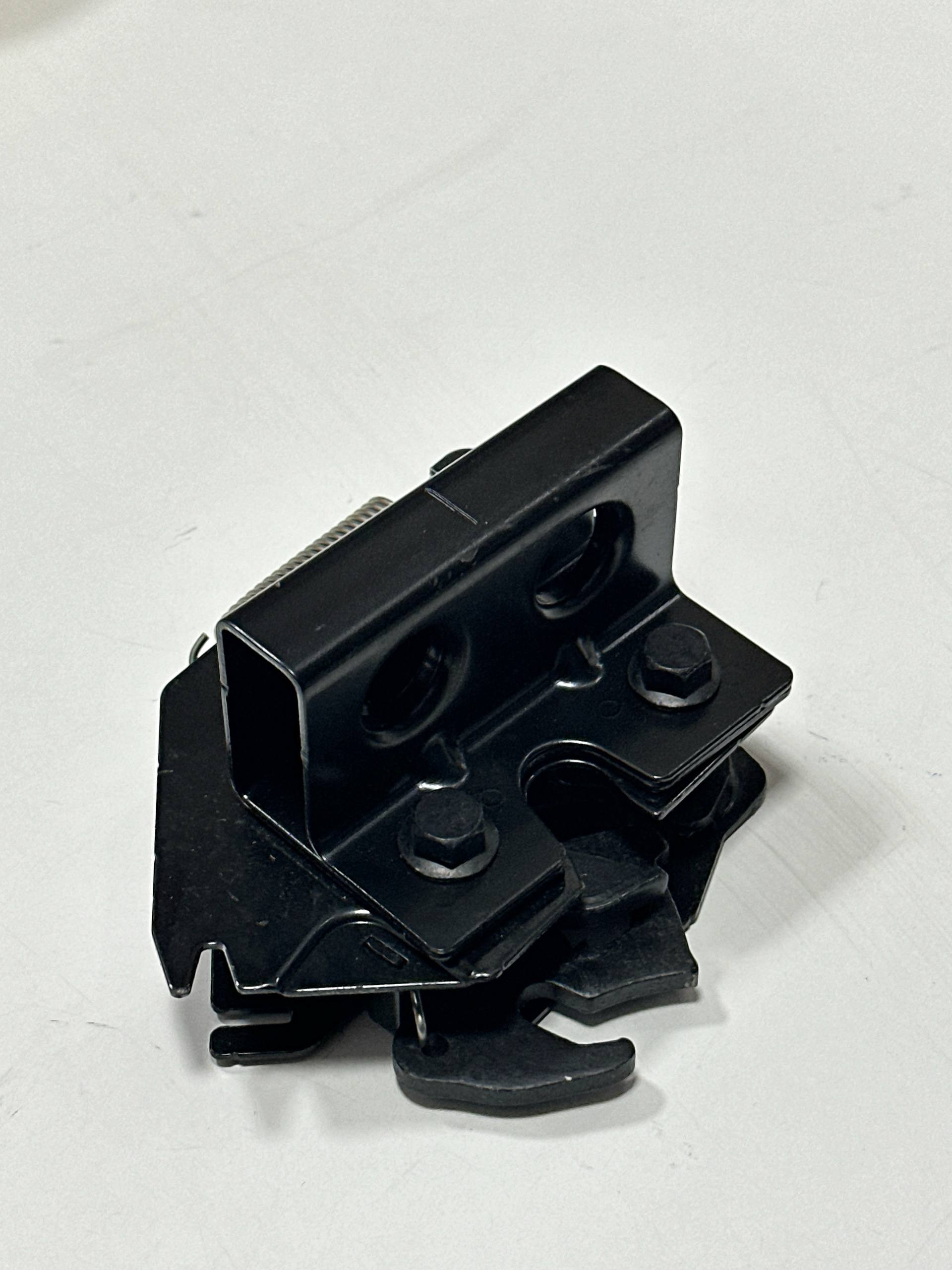 X01-8402211-P