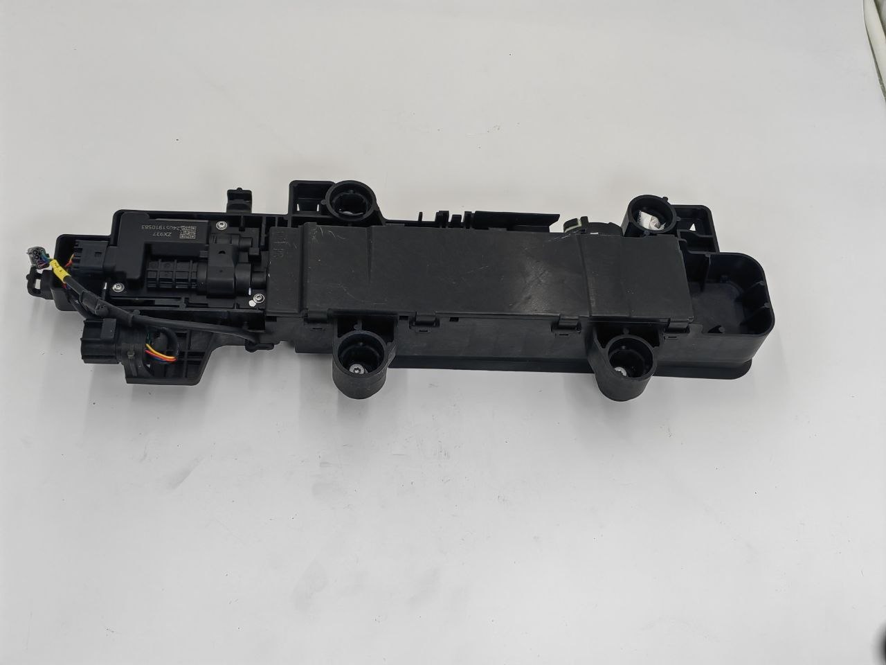 LAA-62054012-AWB thumbnail